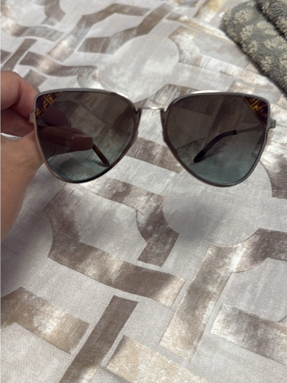Fendi sunglasses - Picture 7 of 12